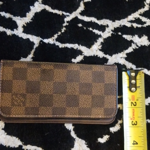 Louis Vuitton Cell Phone Case - Picture 6 of 6